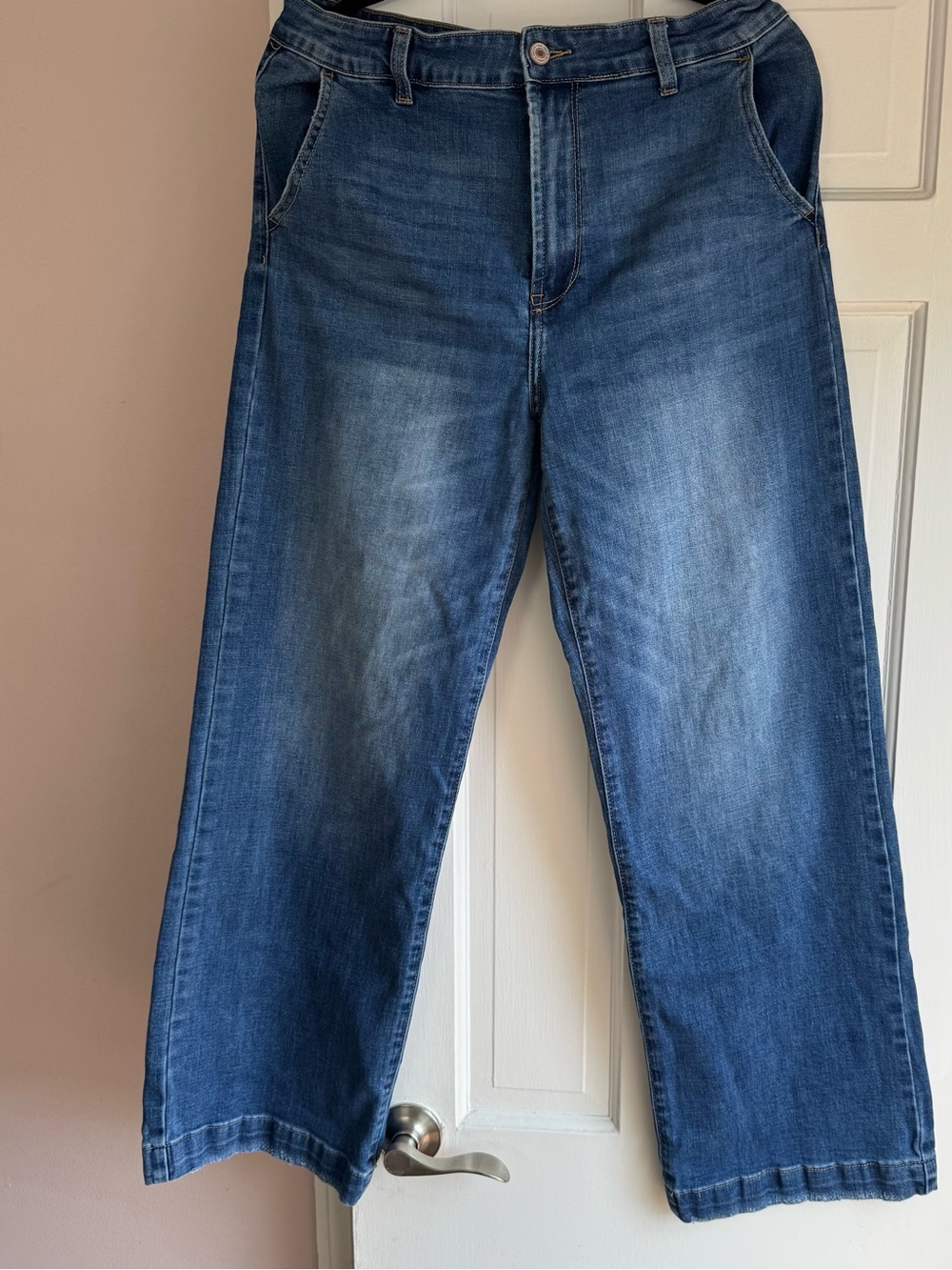 Kancan jeans

Wide jean’s looks like new size 13x30